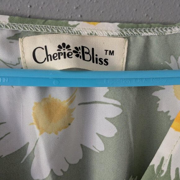 NWOT Daisy Dress - Picture 2 of 3